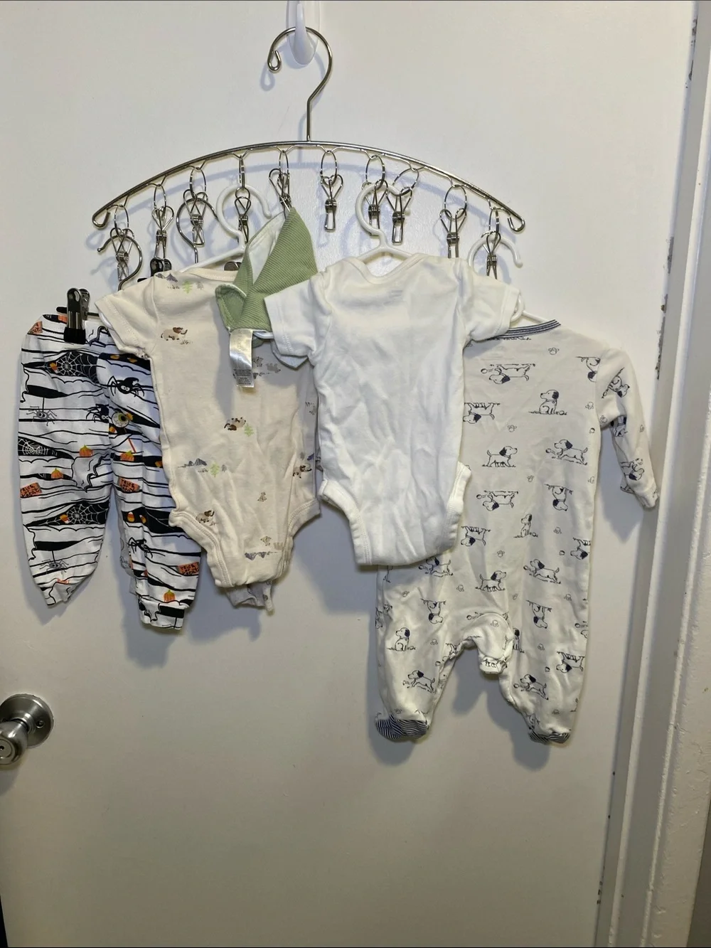 Gerber, Little one,Carter, White & Neutral Printed Baby One-Piece Footies Set